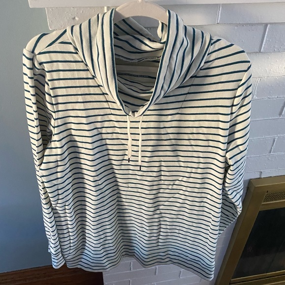 NWT Sz XL L.L. Bean Top - Picture 6 of 7